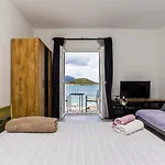 Peljesac Apartman *