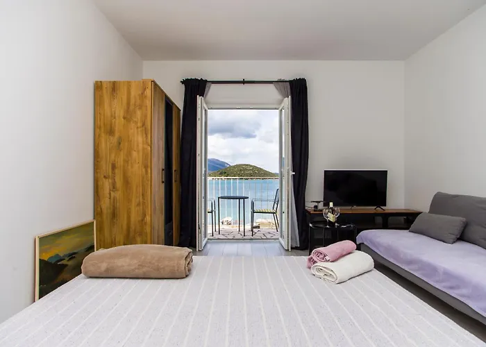 Peljesac Apartment *